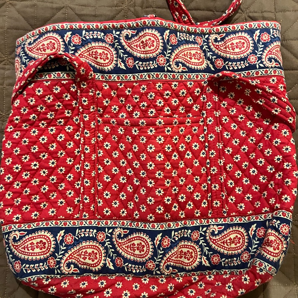 Vera Bradley retired American Red pattern Red and Blue Paisley Tote